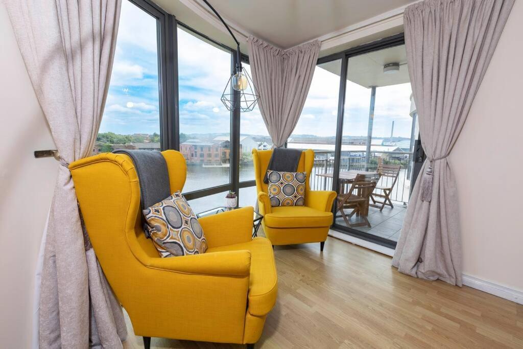 Stunning Views And City Side-Belfast City-2 Bedroom-5 Guests-Wifi & Parking Экстерьер фото