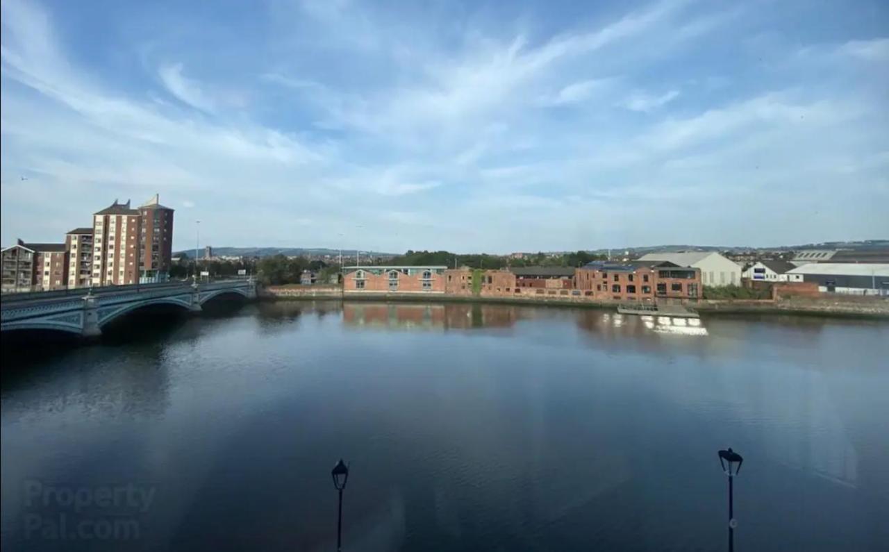 Stunning Views And City Side-Belfast City-2 Bedroom-5 Guests-Wifi & Parking Экстерьер фото